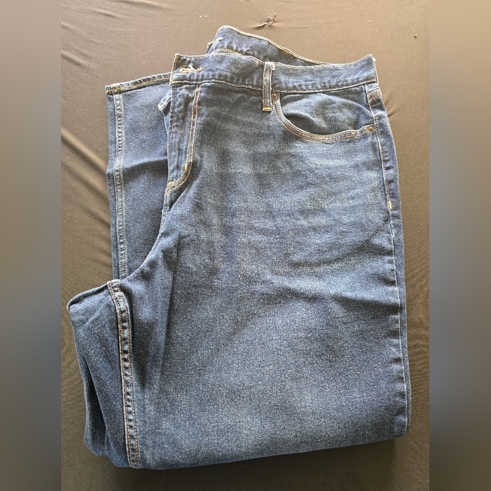 Old Navy Athletic Taper Built-In Flex Jeans - Picture 2 of 7